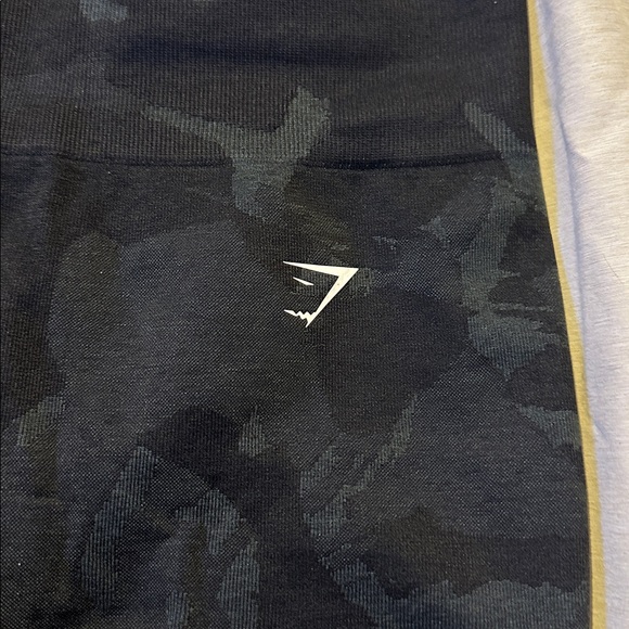 Gymshark camo shorts - Picture 2 of 4